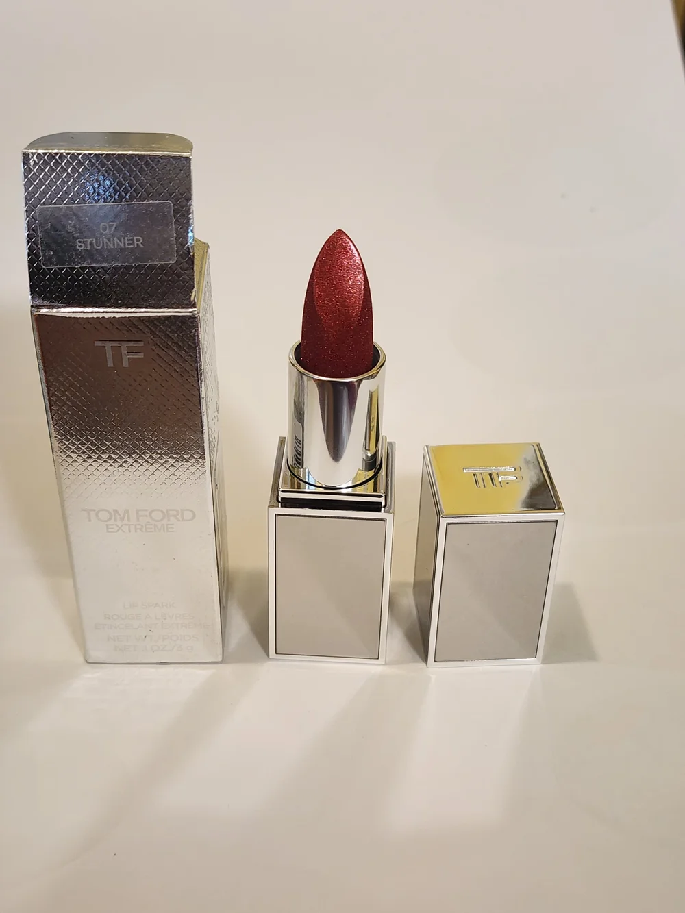 Tom Ford Extreme Lipstick 07 Stunner - Shimmery Deep Red